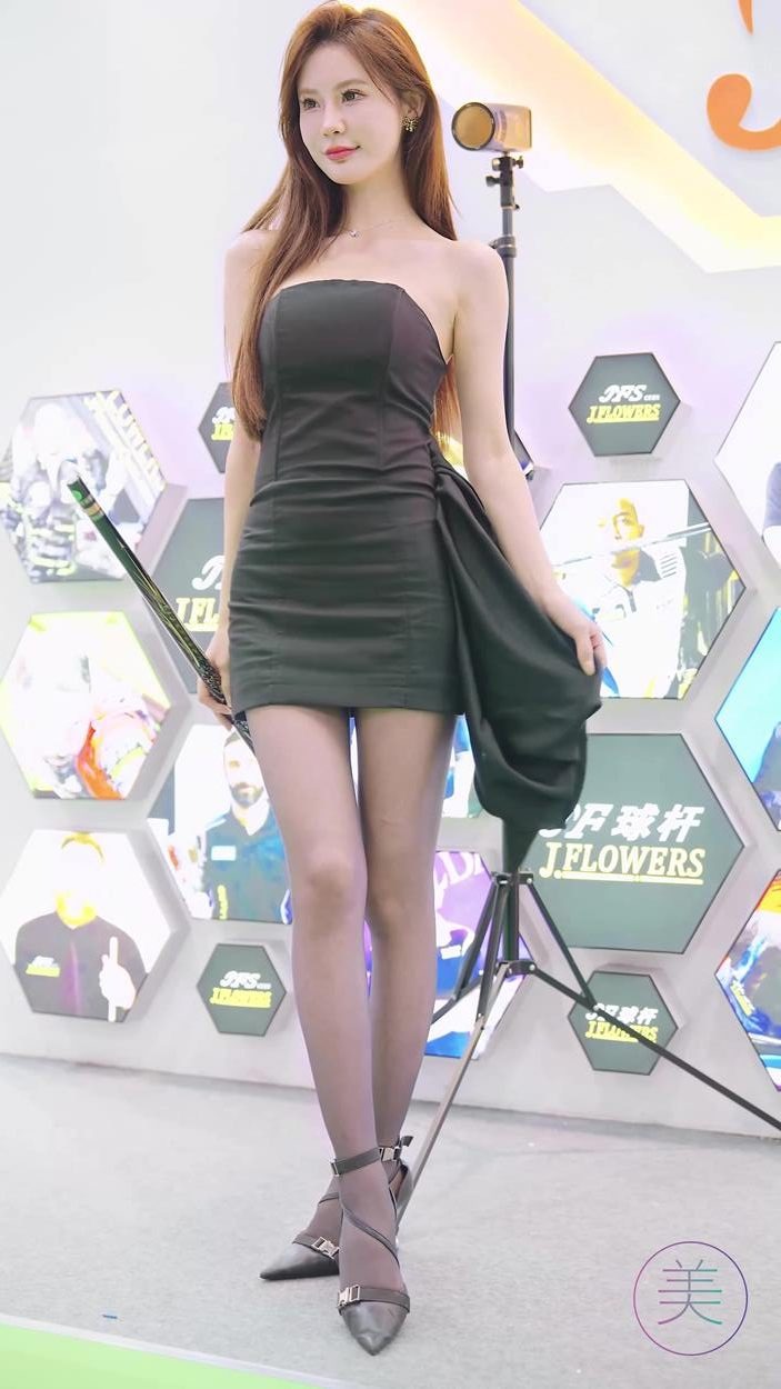 图片[4]-广州国际台球展车模网红随拍 01[20P] – 速更版-学姐图