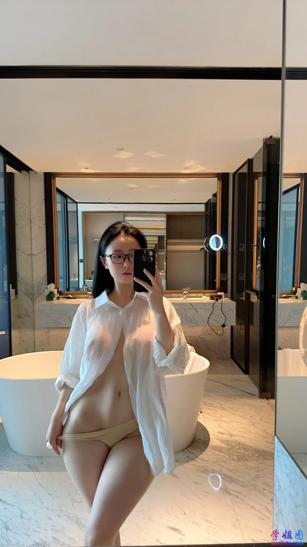 图片[1]-VMi.412 俏妞 [更新至 101 期]-学姐图