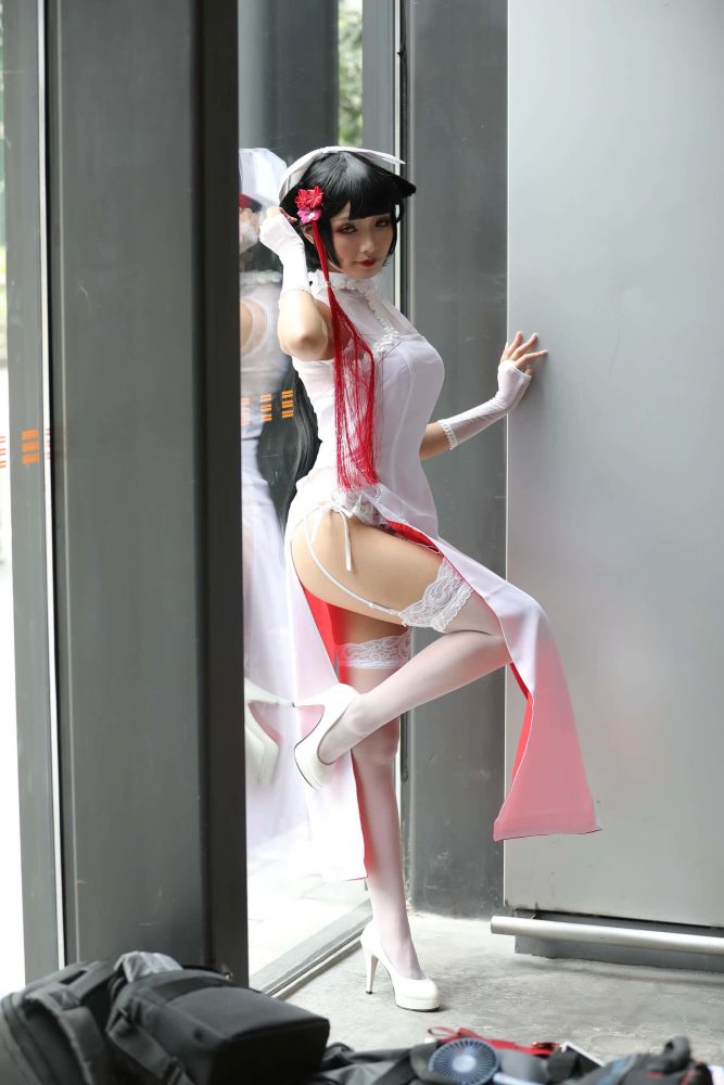 P3046 极品高开衩旗袍白色丝袜美腿美眉 【62P】-学姐图