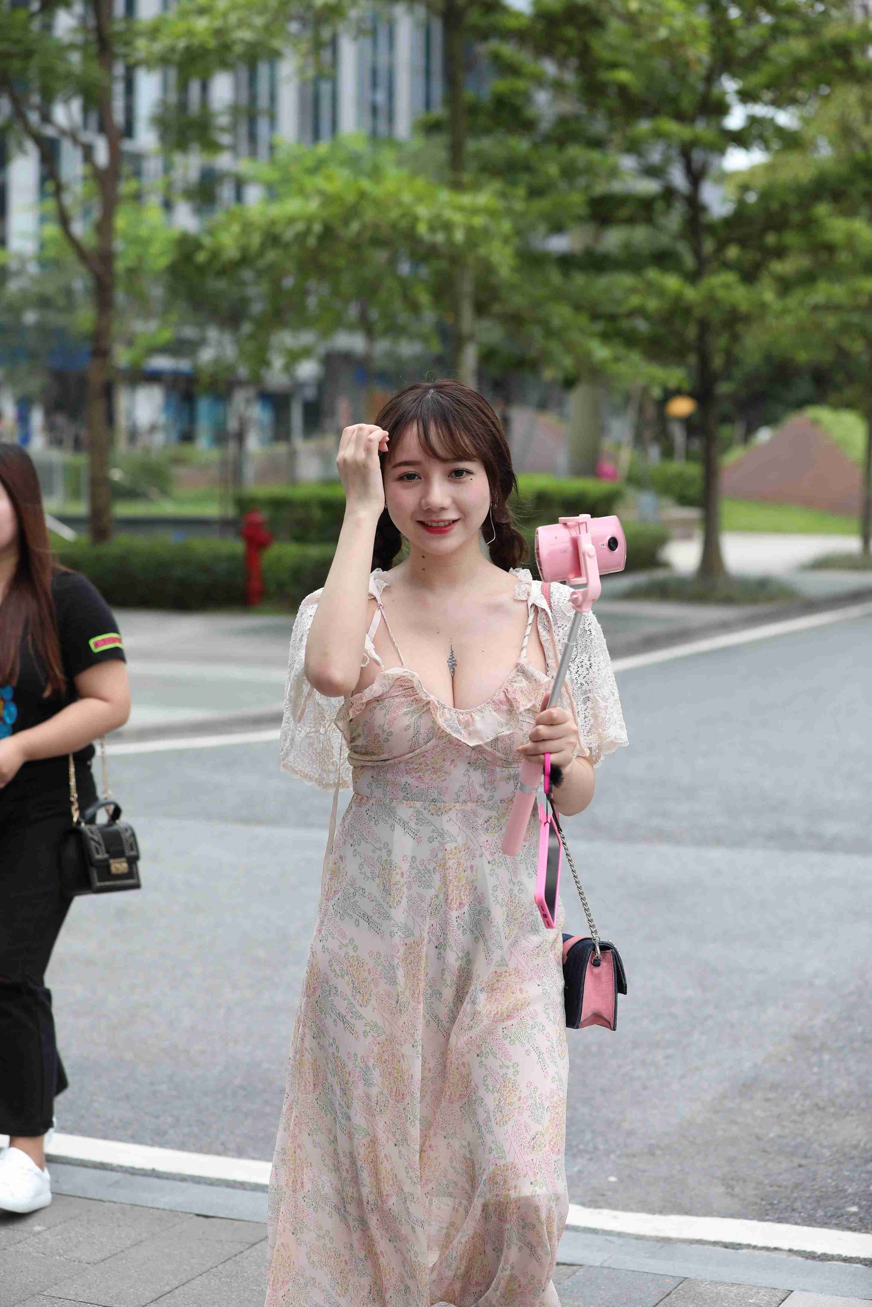 图片[3]-精选街拍作品 NO.3710 花色长裙美胸[22P／35MB]-学姐图