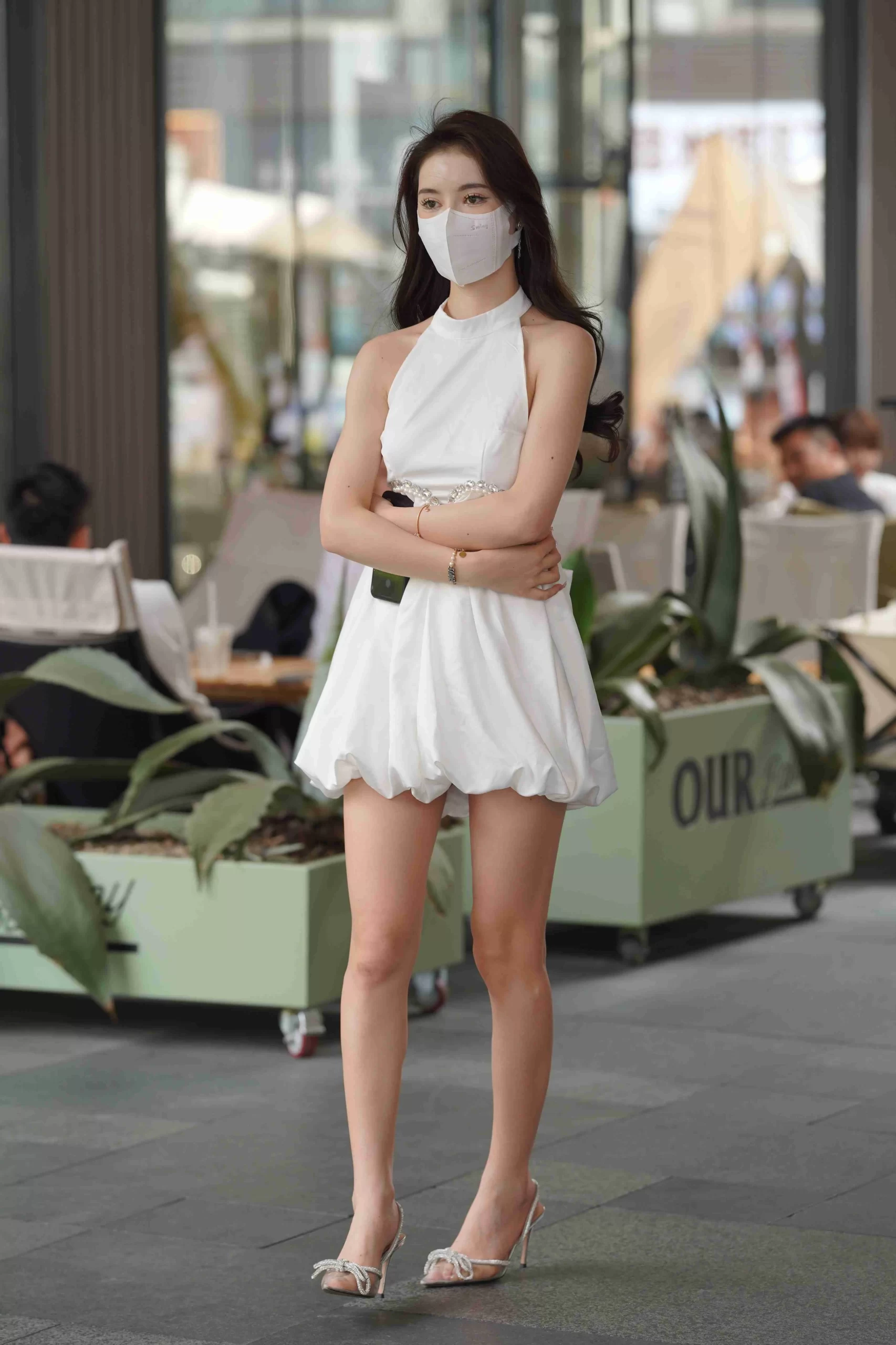 图片[1]-精选街拍作品 NO.3738 白色短裙美腿凉高美背-学姐图