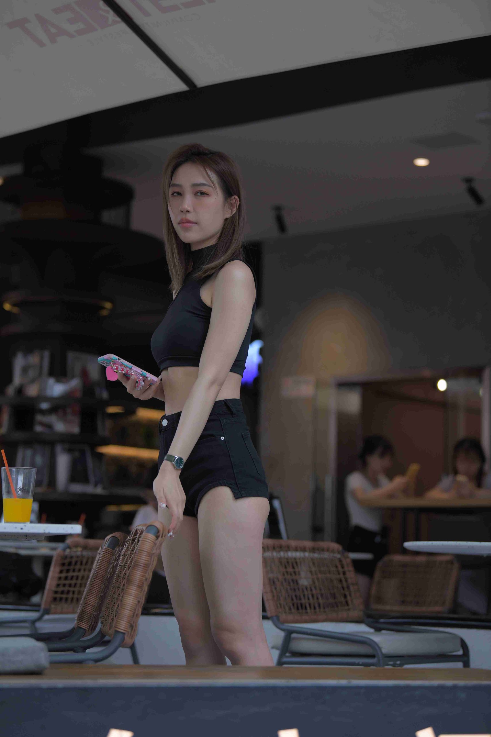 图片[3]-精选街拍作品 NO.3717 一始街拍作品 – 黑色牛仔热裤美女[687P／1.15GB]-学姐图