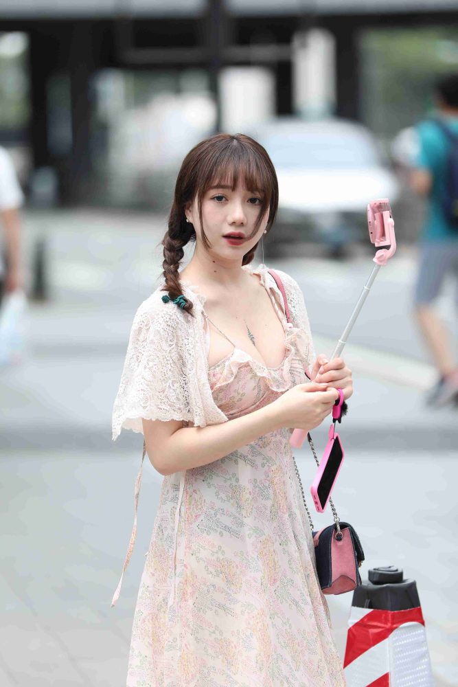 精选街拍作品 NO.3710 花色长裙美胸[22P／35MB]-学姐图