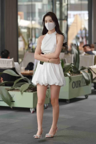 精选街拍作品 NO.3738 白色短裙美腿凉高美背-学姐图