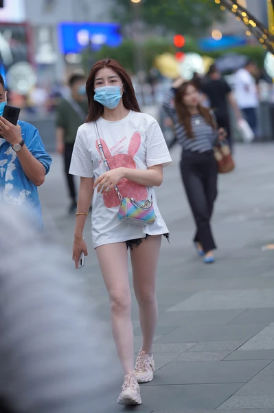 精选街拍作品 NO.3828 青春靓丽美腿-学姐图