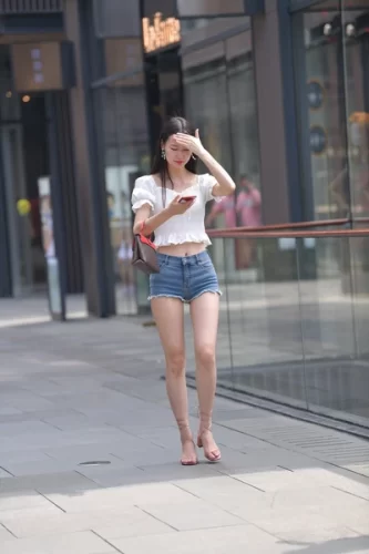 精选街拍作品 NO.3862 高挑靓丽-学姐图