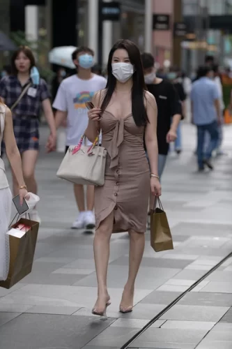 精选街拍作品 NO.3913 吊带针织裙-学姐图