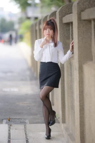 OL黑丝制服高跟-学姐图