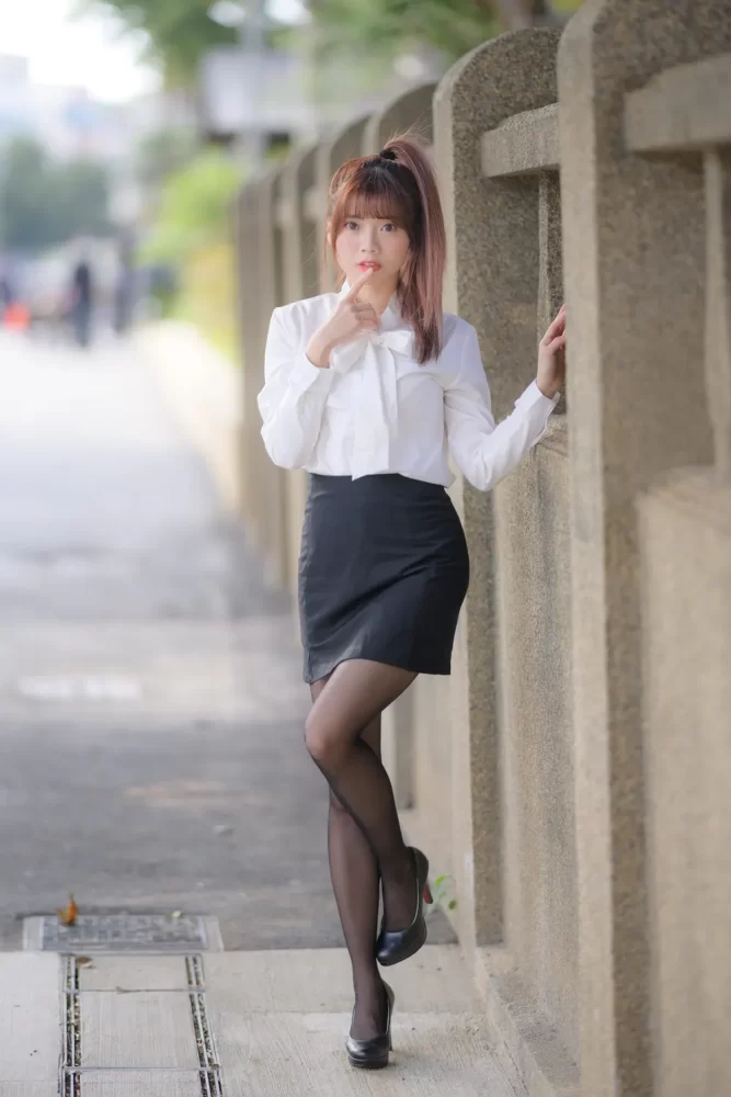 OL黑丝制服高跟-学姐图